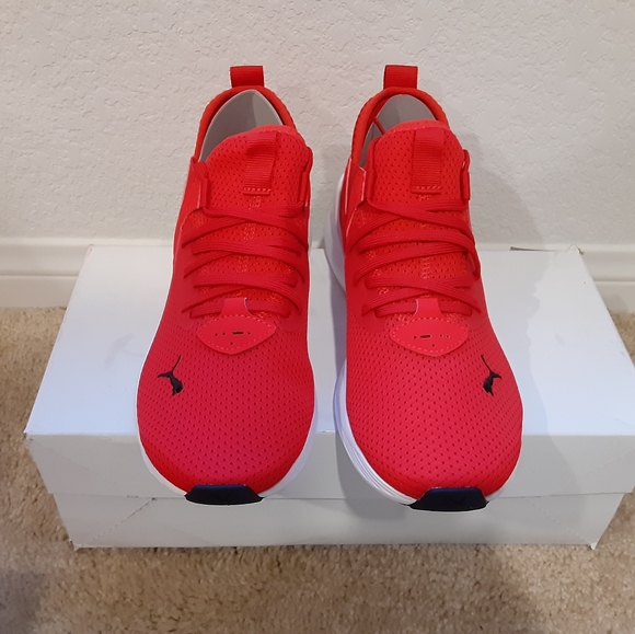 Puma - Picture 4 of 4